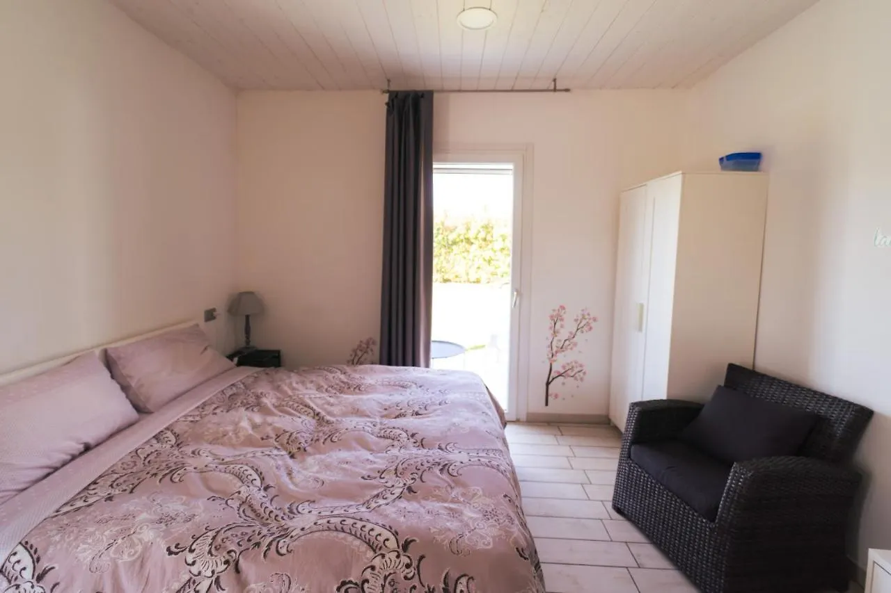 ** Bed & Breakfast Bed and Breakfast Il Giardino Di Rebecca Ferrara Italia